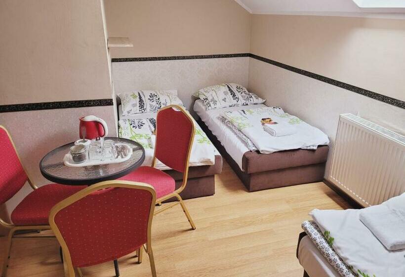 Четырехместный Номер Стандарт, Delmajk