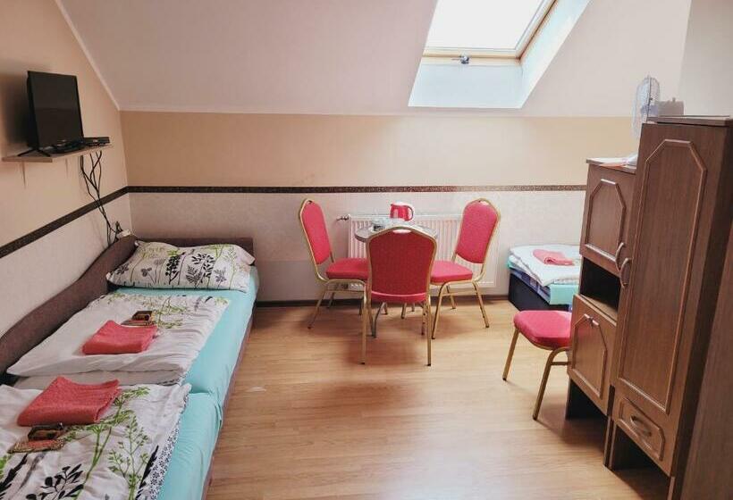 Четырехместный Номер Стандарт, Delmajk