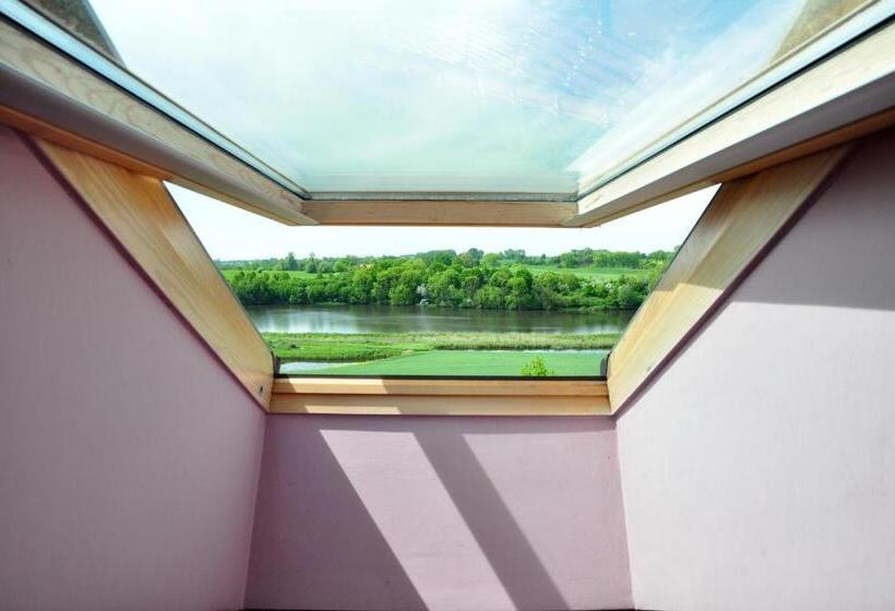 غرفة عائلية, Modrzewiowe Wzgorze