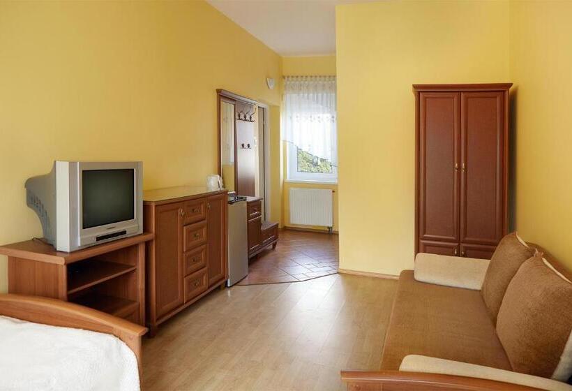 スタンダード4人部屋, Dom Na Wzgórzu