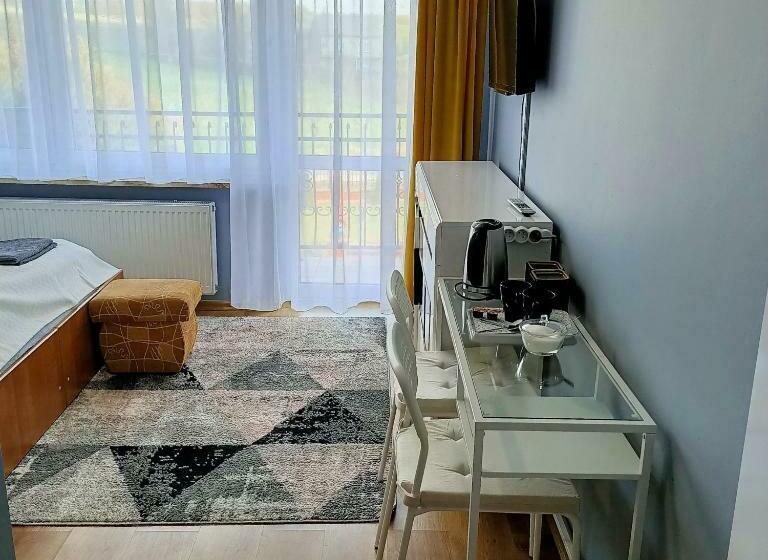 Quarto Estandar com Sacada, Willa Różana