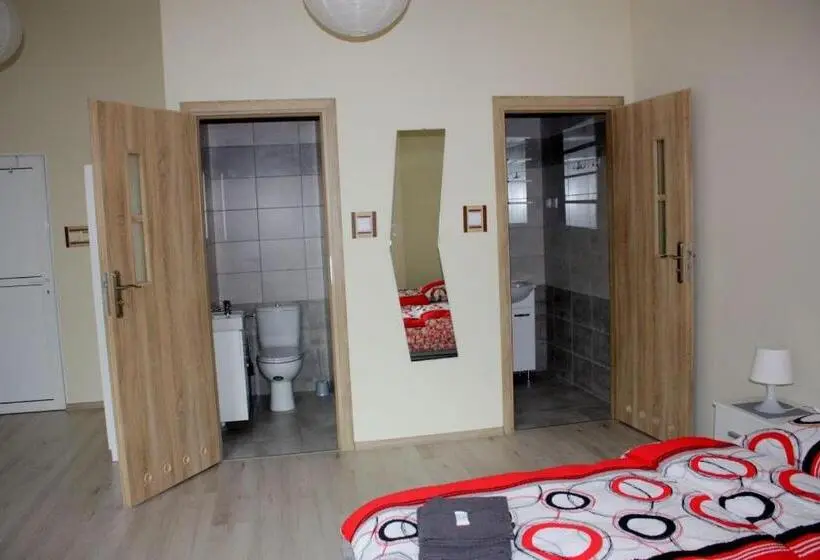 スタンダード４人部屋, Pokoje Nad Nysą Olszyna