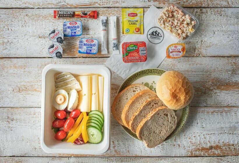 חדר סטנדרט לשלושה, Tarasówka U Zająca