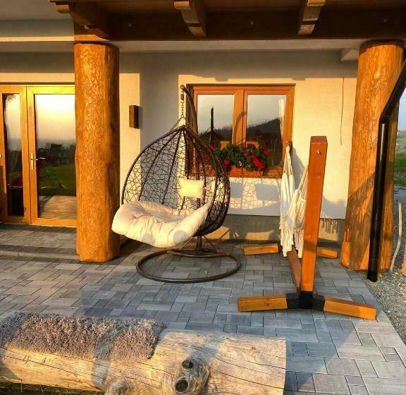 חדר סטנדרט לשלושה, Tarasówka U Zająca