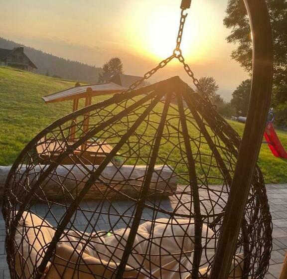 חדר סטנדרט לשלושה, Tarasówka U Zająca