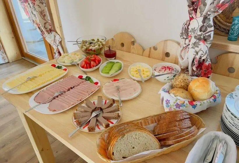 Standard Kolmen Hengen Huone, Tarasówka U Zająca