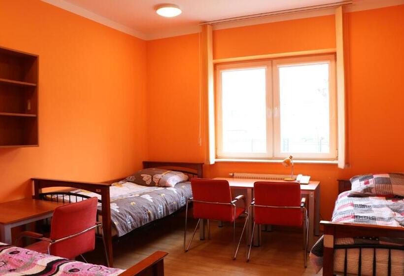 חדר סטנדרט לשלושה, Dom Studenta Pans   Akademik, Hostel