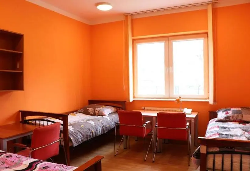 スタンダードトリプルルーム, Dom Studenta Pans   Akademik, Hostel