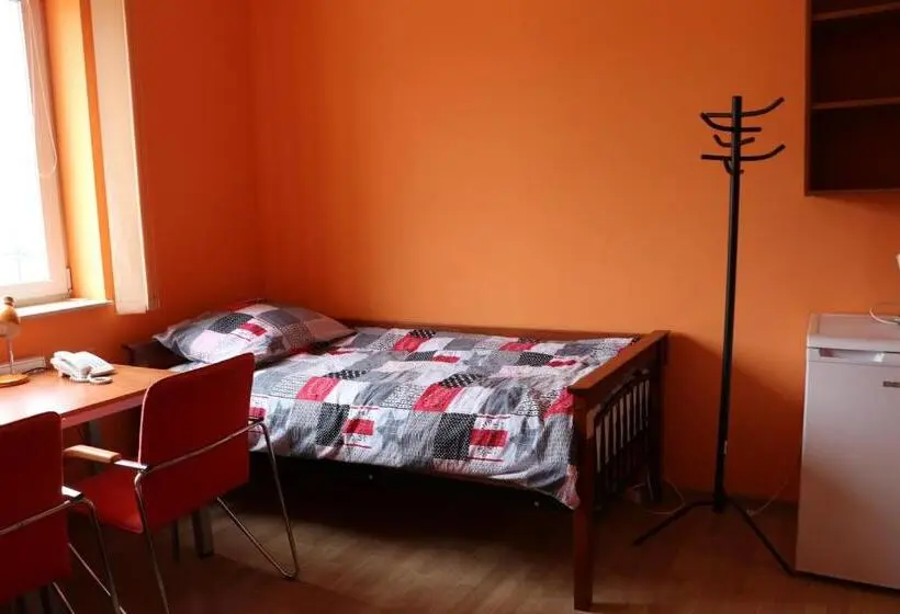 スタンダードトリプルルーム, Dom Studenta Pans   Akademik, Hostel