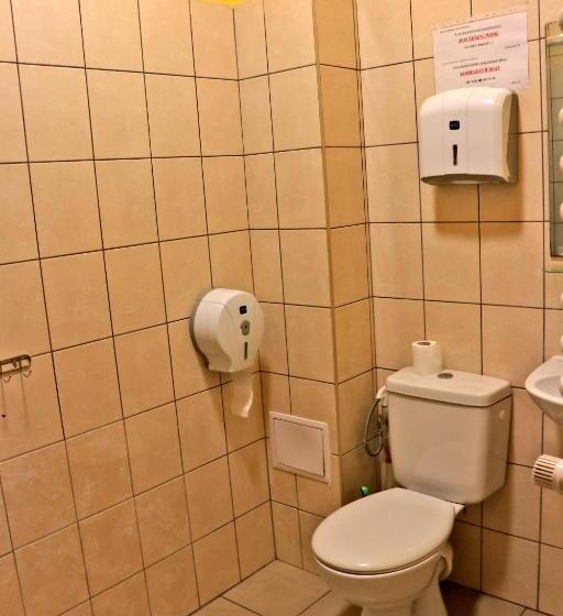 חדר סטנדרט לשלושה, Dom Studenta Pans   Akademik, Hostel