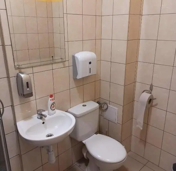 スタンダード４人部屋, Dom Studenta Pans   Akademik, Hostel