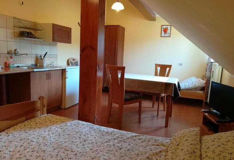 غرفة قياسية ثلاثية, Agroturystyka Pod Klonem