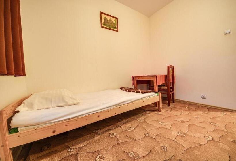 Номер Стандарт, Gościniec Strwiąż