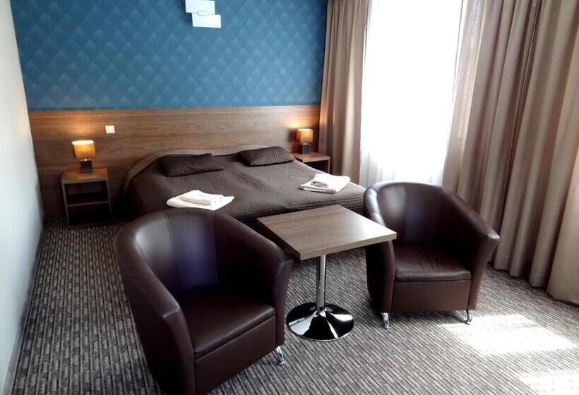 اتاق استاندارد, Krystyna