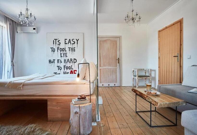 スタンダードルーム, No Name Luxury Hotel & Spa