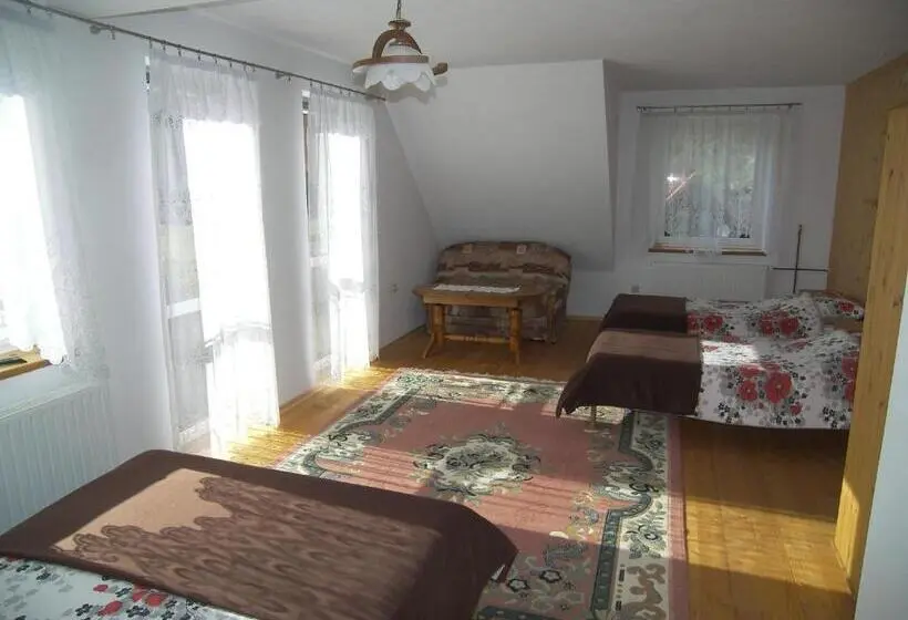 Perhehuone, Winnica Spisz