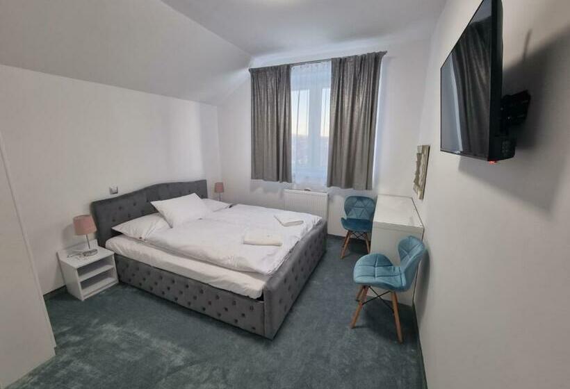 标准间, Snow Queen