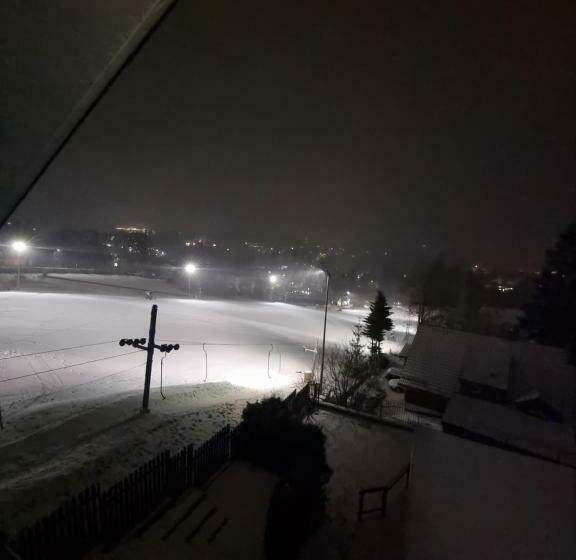 标准间, Snow Queen