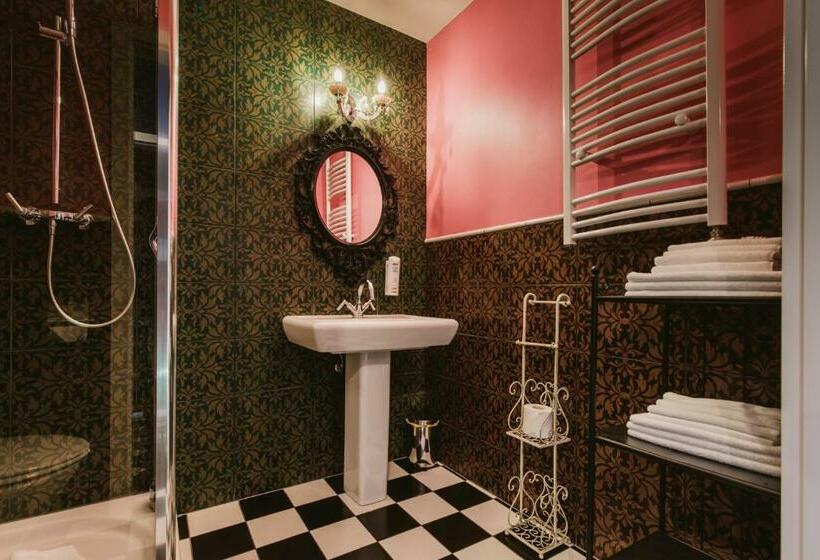 اتاق استاندارد, Via Villa