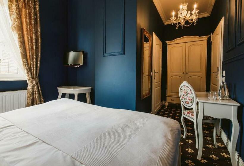 اتاق استاندارد, Via Villa