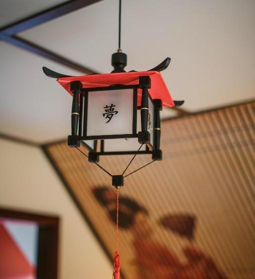 اتاق استاندارد چهار تخته, Via Villa