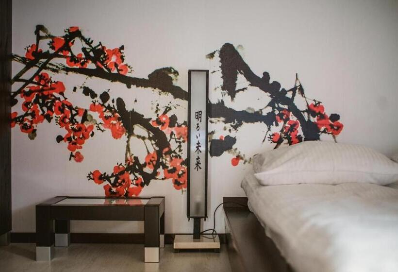 اتاق استاندارد چهار تخته, Via Villa