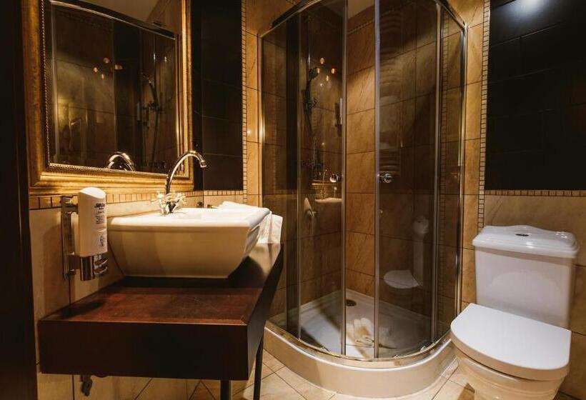 اتاق استاندارد چهار تخته, Via Villa