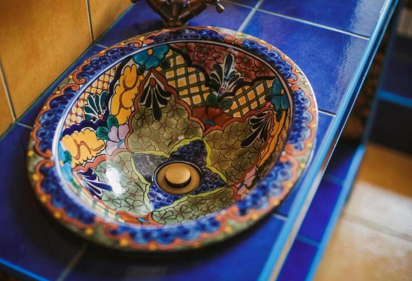 اتاق استاندارد, Via Villa