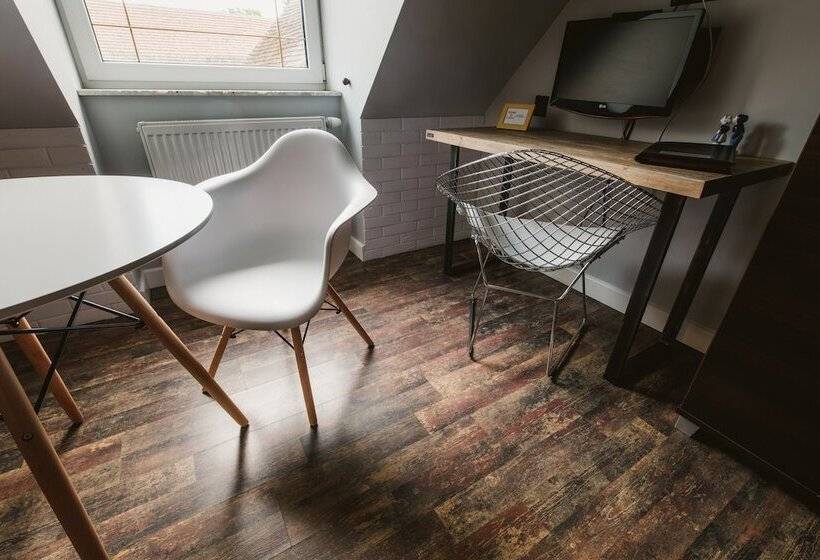 اتاق استاندارد, Via Villa