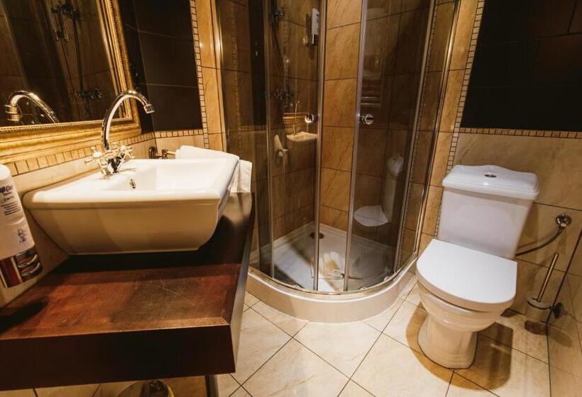 اتاق استاندارد چهار تخته, Via Villa