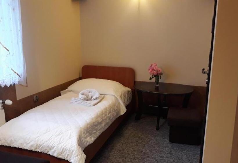 اتاق استاندارد چهار تخته, Willa Zimowit W Wiśle