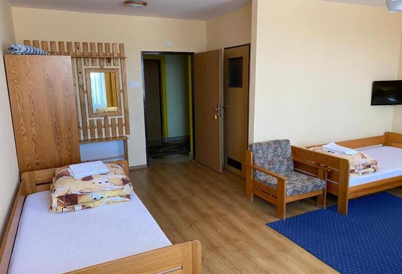 חדר סטנדרט לארבעה, Ośrodek Gwiazda Morza