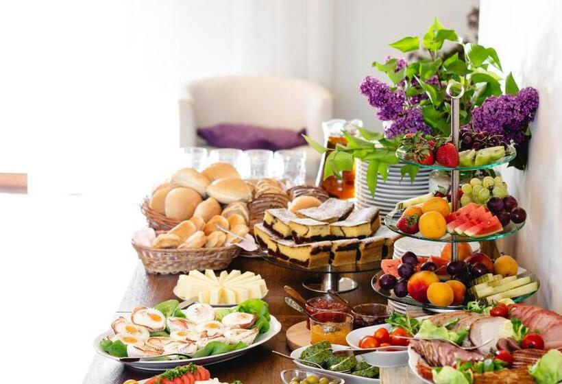 غرفة قياسية ثلاثية مطلة علي الحديقة, Smerek 2