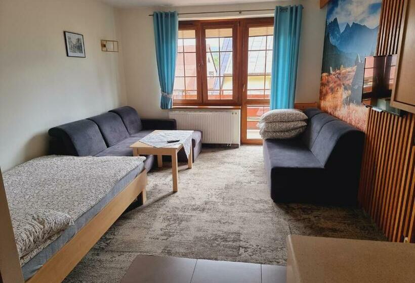 اتاق خانوادگی با چشمانداز کوه, W Zakopanem Hej