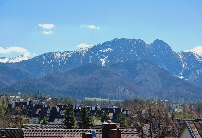 اتاق خانوادگی با چشمانداز کوه, W Zakopanem Hej