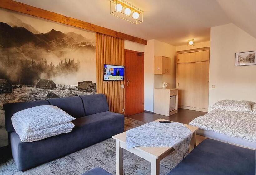 اتاق خانوادگی با چشمانداز کوه, W Zakopanem Hej