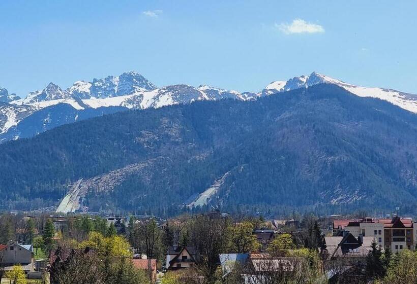 اتاق استاندارد با چشمانداز کوهستان, W Zakopanem Hej