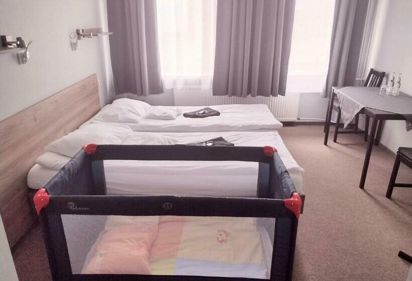 اتاق استاندارد, Hostel Helios
