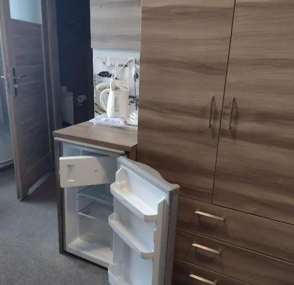 Standard Kolmen Hengen Huone, Hostel Helios