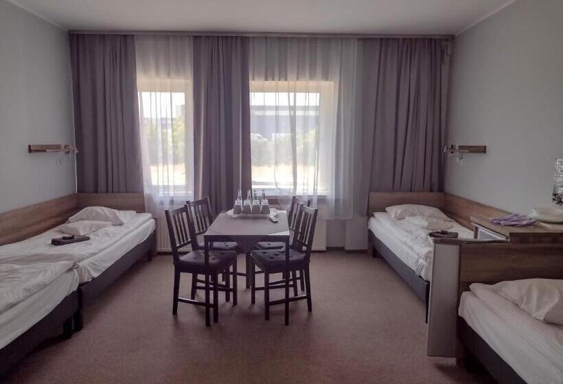 اتاق استاندارد چهار تخته, Hostel Helios