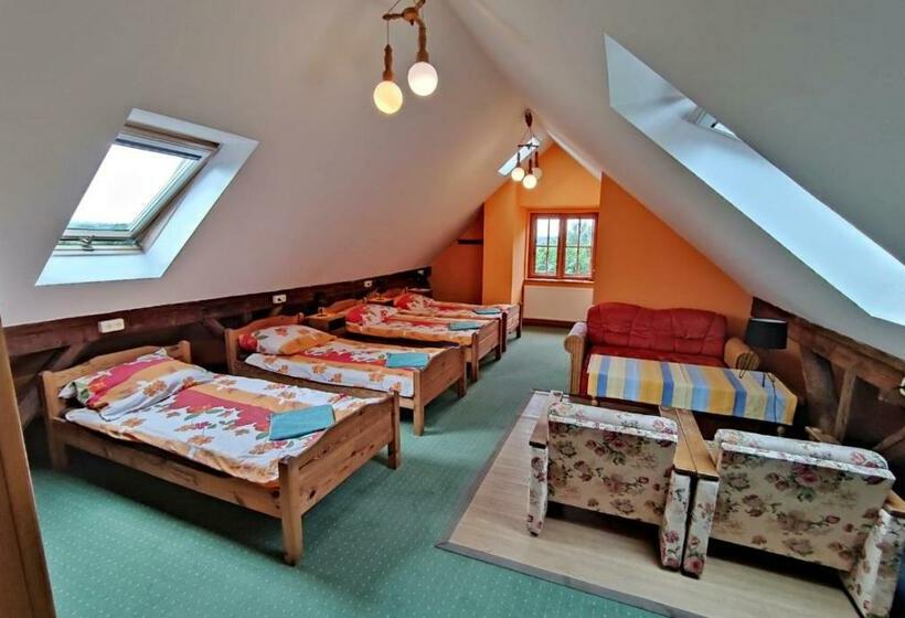 اتاق استاندارد چهار تخته, Agroturystyka Dowoli