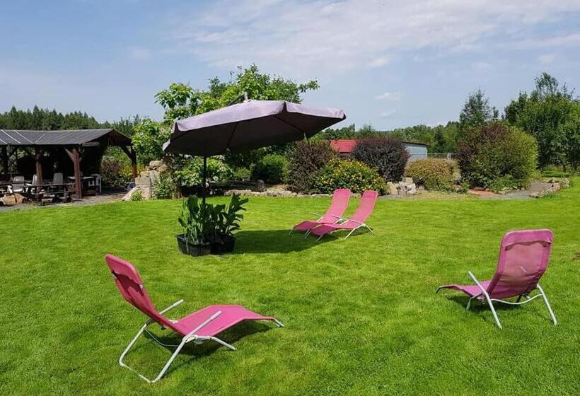 کلبه ییلاقی, Agroturystyka Dowoli