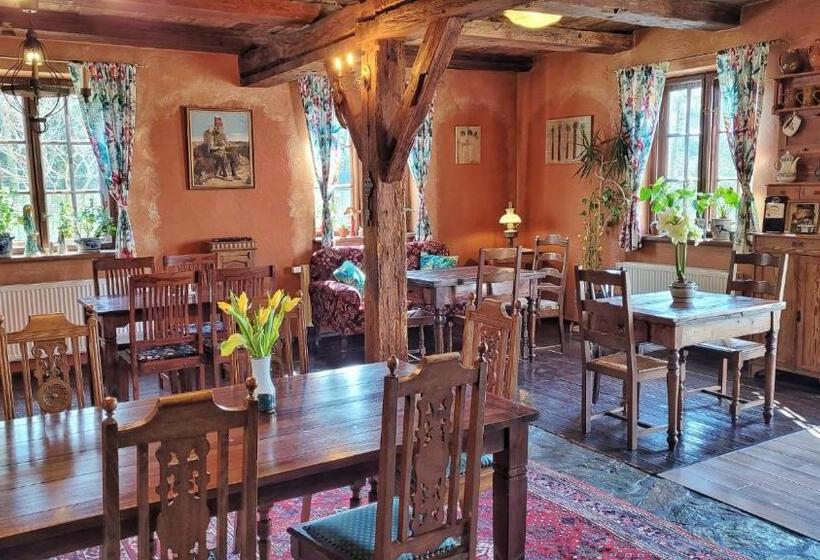 کلبه ییلاقی, Agroturystyka Dowoli