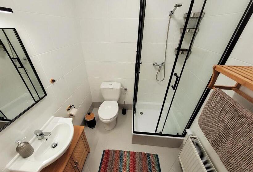 کلبه ییلاقی, Agroturystyka Dowoli