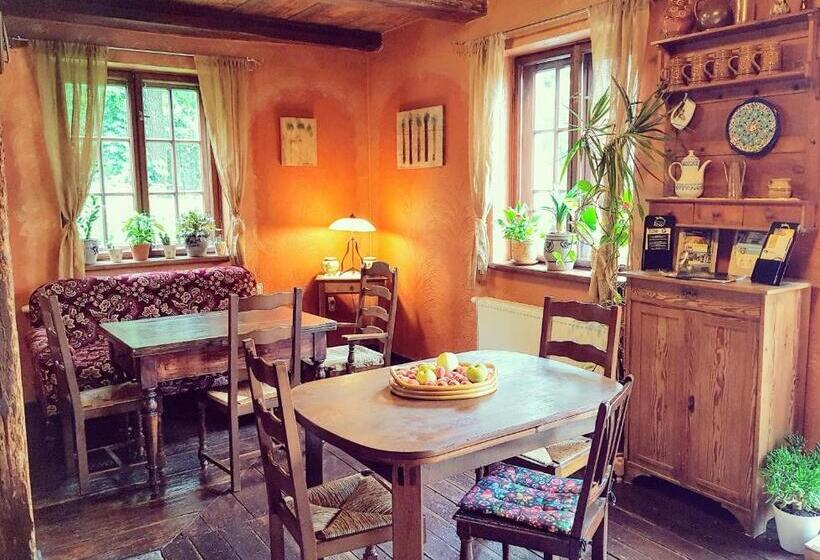 کلبه ییلاقی, Agroturystyka Dowoli