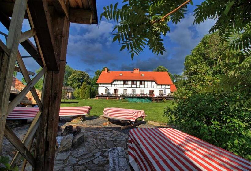 کلبه ییلاقی, Agroturystyka Dowoli