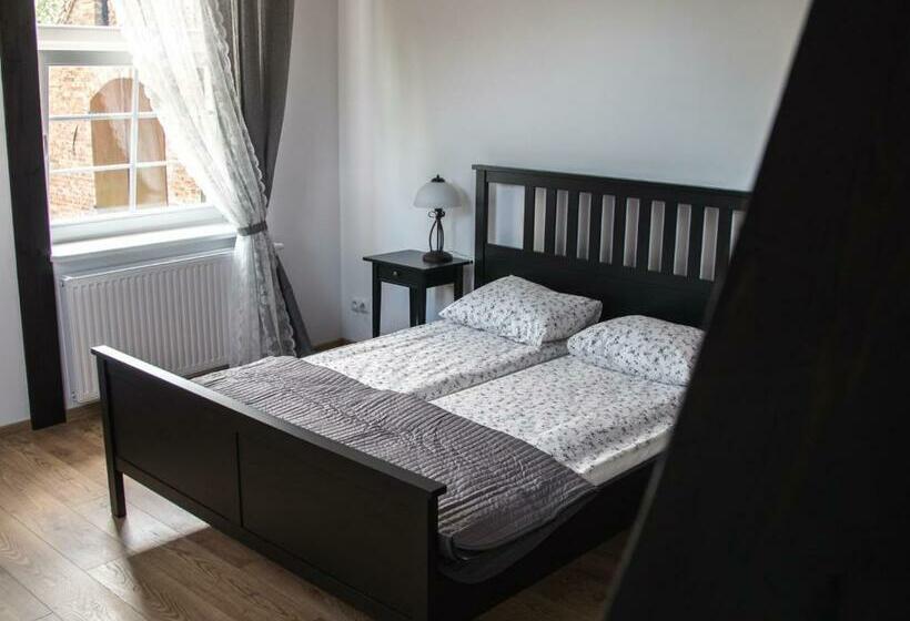 标准间, Na Uboczu