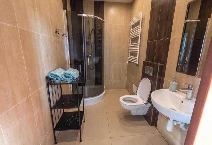 标准间, Na Uboczu