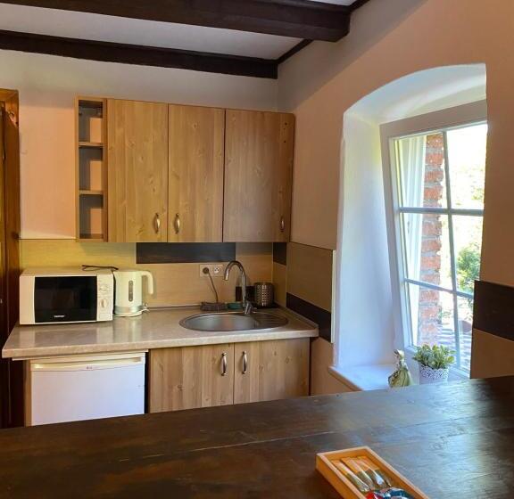 标准间, Na Uboczu