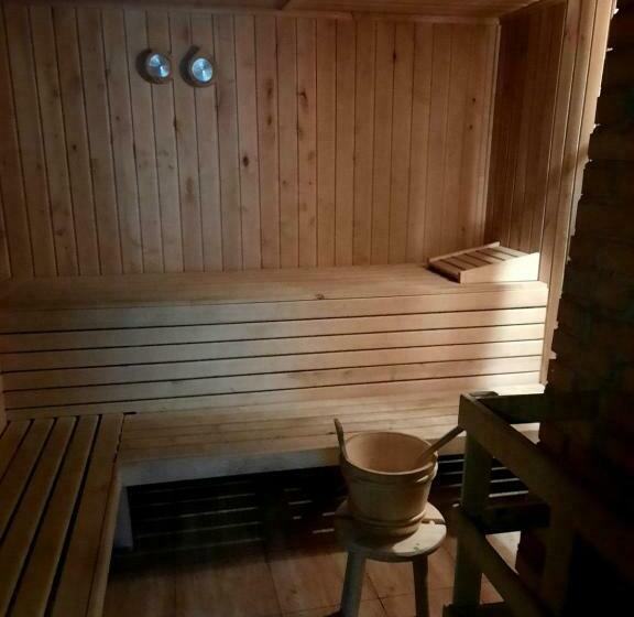 דירת חדר, Stajnia Bukwica